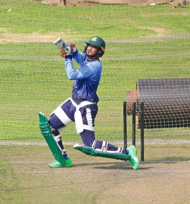 বিপিএল বলেই খোলস পাল্টেছেন সাকিব আল হাসান। অনুশীলনে পাওয়ার হিটিংয়ে মনোযোগী ফরচুন বরিশালের তারকা অলরাউন্ডার। 