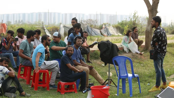 ‘সাদা প্রাইভেট’ টেলিফিল্মের শুটিংয়ের দৃশ্য