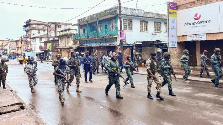 সিয়েরা লিওনে সরকার বিরোধী বিক্ষোভের অন্তত ২৭ জনের মৃত্যু হয়েছে। 