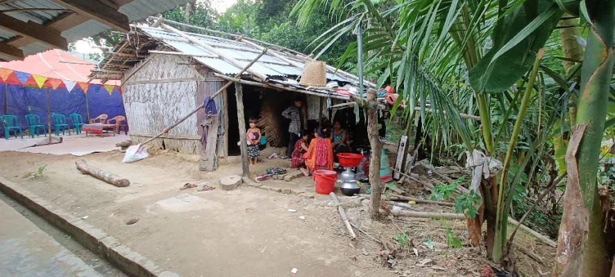 বাংলাদেশ জাতীয় নারী ফুটবল দলের গোলরক্ষক রুপনা চাকমাকে সরকারের পক্ষ থেকে বাড়ি তৈরি করে দেওয়ার নির্দেশ দিয়েছেন প্রধানমন্ত্রী শেখ হাসিনা।