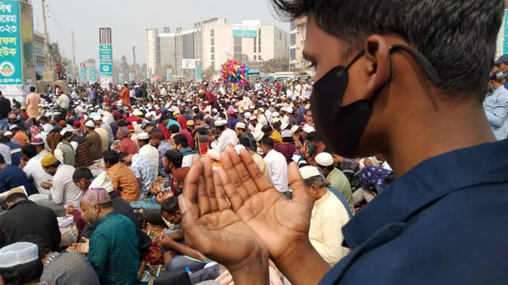 আখেরি মোনাজাতে শেষ হলো এবারের বিশ্ব ইজতেমা। 