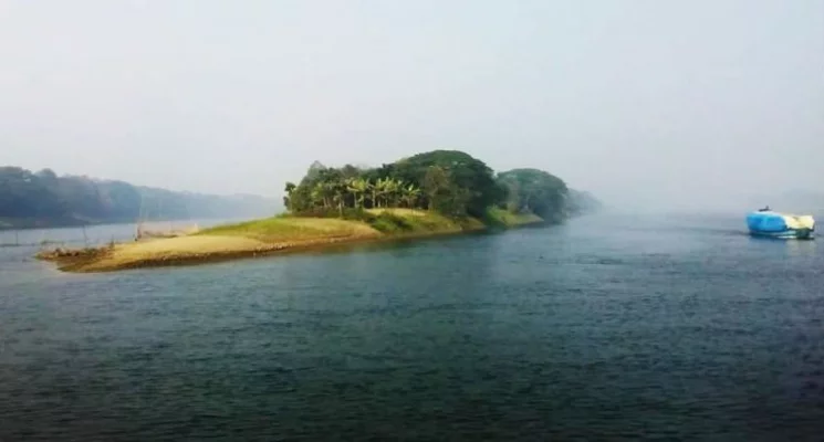 সৌন্দর্যের লীলাভূমি ধাঁধার চর