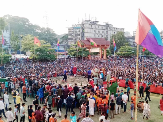 চট্টগ্রাম নগরীর ঐতিহাসিক লালদীঘি মাঠে ঐতিহ্যবাহী আবদুল জব্বারের ১১৪ তম বলী খেলা