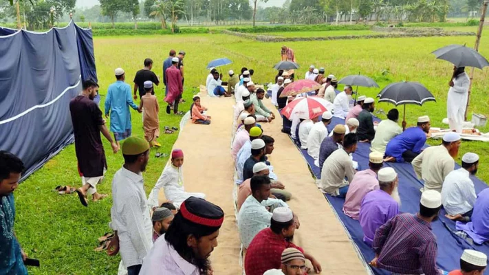 শেরপুরে ঈদুল আজহার জামায়াত। ছবি: আজকের পত্রিকা