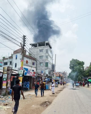 ভেড়ামারায় সেচ্ছাসেবক লীগ নেতার মৃত্যুর ঘটনায় শহরে তাণ্ডব। 