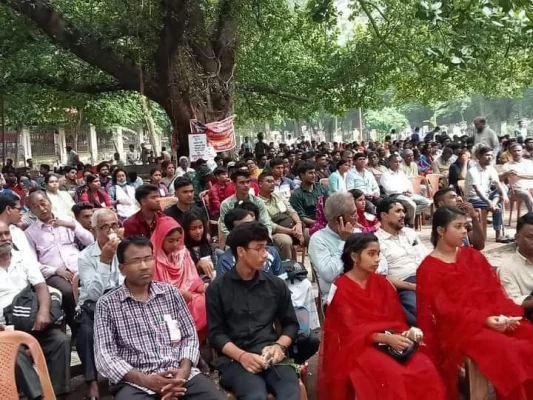 আজ মঙ্গলবার ঢাকা বিশ্ববিদ্যালয়ের (ঢাবি) অপরাজেয় বাংলা পাদদেশে শিক্ষা দিবস উপলক্ষে সমাজতান্ত্রিক ছাত্র ফ্রন্টের ছাত্র সমাবেশ। ছবি: সংগৃহীত