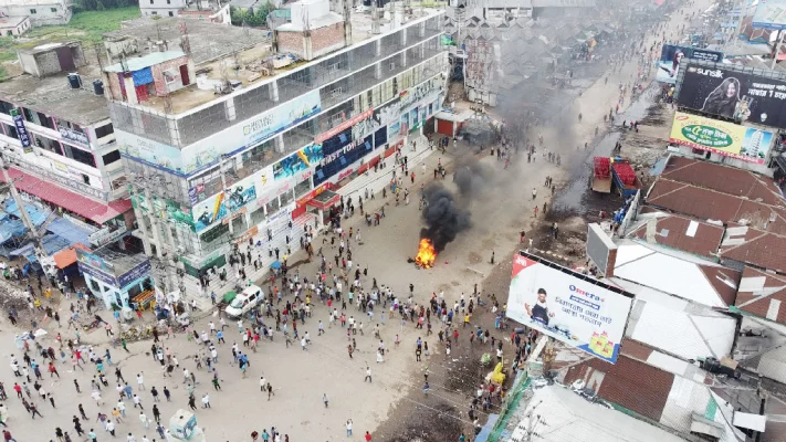 সাভারে বাড়িঘরে আগুন