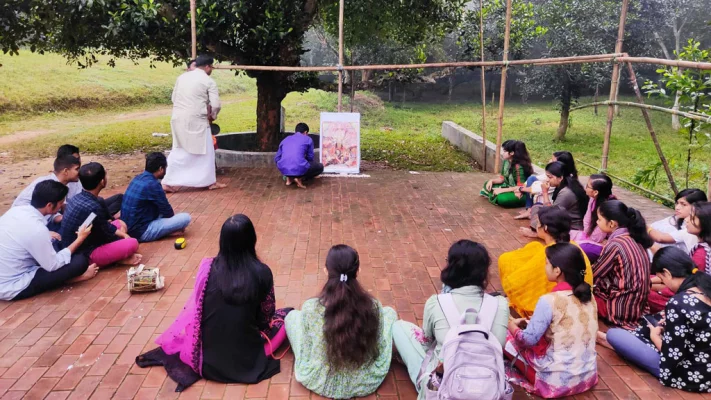 কুবিতে প্রার্থনাকক্ষ নির্মাণের দাবি সনাতনী শিক্ষার্থীদের। ছবি: আজকের পত্রিকা