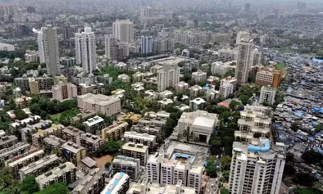 ভারতের মুম্বাই বিশ্বের জনবহুল শহরগুলির একটি। ছবি: এএফপি