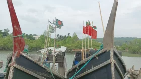 ১৩০ কিমি গতিতে ধেয়ে আসছে মোখা, ৪ নম্বর হুঁশিয়ারি সংকেত