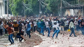 দেশের সব বিশ্ববিদ্যালয়ের শিক্ষা কার্যক্রম বন্ধ, হল ত্যাগের নির্দেশ