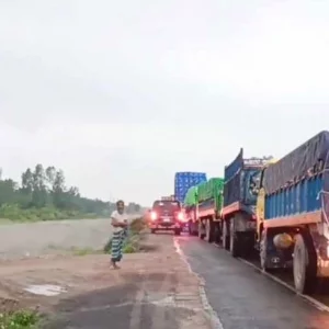 ঢাকা-টাঙ্গাইল-বঙ্গবন্ধু সেতু মহাসড়কে ১২ কিলোমিটার যানজট