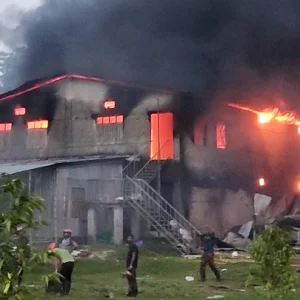 পঞ্চগড়ে কাদিয়ানিদের ওপর হামলা, অর্ধশত বাড়িতে অগ্নিসংযোগ