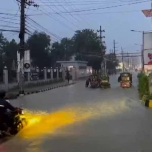 রেকর্ড বৃষ্টিপাতে কক্সবাজার শহর জলাবদ্ধ, নিম্নাঞ্চল প্লাবিত