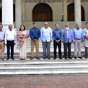 অবশেষে ঢাবিতে ক্লাস শুরু, শিক্ষার্থীদের মধ্যে স্বস্তি, কয়েকটি বিভাগে উৎকণ্ঠা