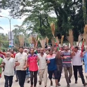 হবিগঞ্জে রেজা কিবরিয়ার বিরুদ্ধে ঝাড়ু মিছিল