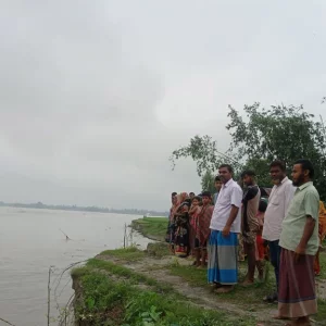 তিস্তায় পানি কাউনিয়া পয়েন্টে বিপৎসীমার ৩৩ সেমি ওপরে, দুশ্চিন্তায় নদীতীরের মানুষ