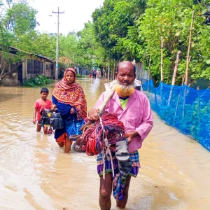 ‘উত্তরে হামরা পানিত ডুবি মরলেও খবর নেয় না’