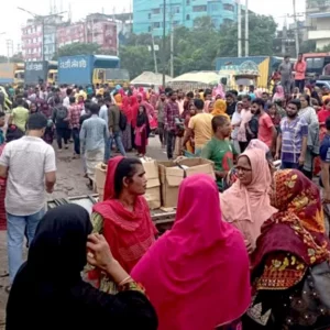 আশুলিয়ায় সংঘর্ষে শ্রমিক নিহত: যৌথ বাহিনীর ওপর হামলার ঘটনায় পুলিশের মামলা 