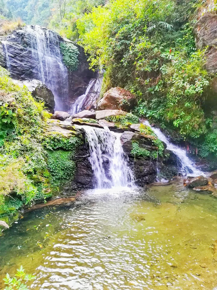 রক গার্ডেনের জলপ্রপাত