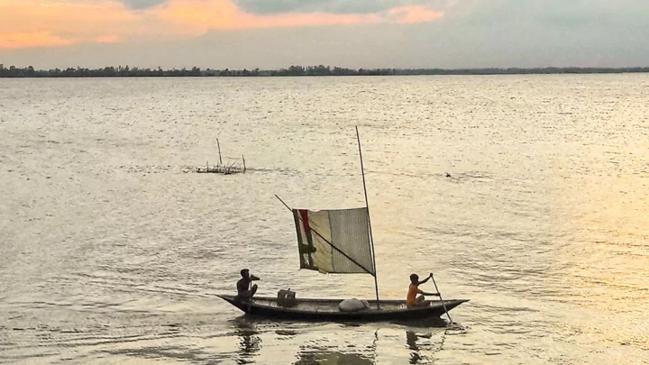 অনেক ছোট বিল আর ৪৭টি নদী নিয়ে চলনবিল